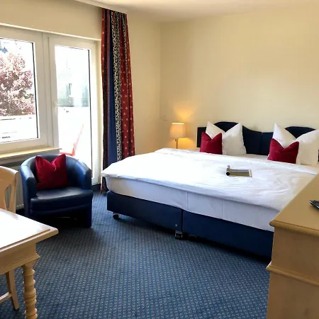 Отель Zur Post 3*